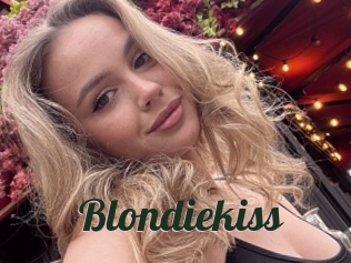 Blondiekiss