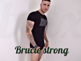 Brucie_strong