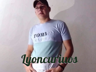 Lyoncuriuos