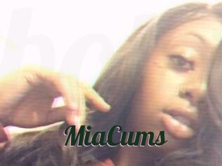 MiaCums