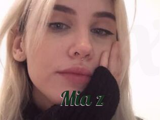 Mia_z