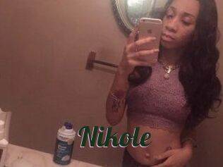 Nikole_