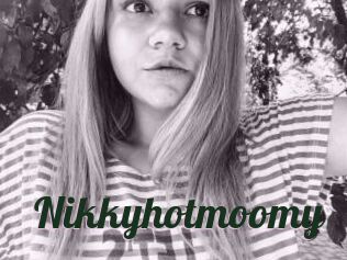 Nikkyhotmoomy